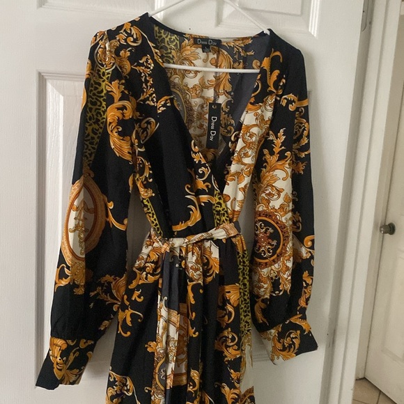 Silk dress - Picture 2 of 3